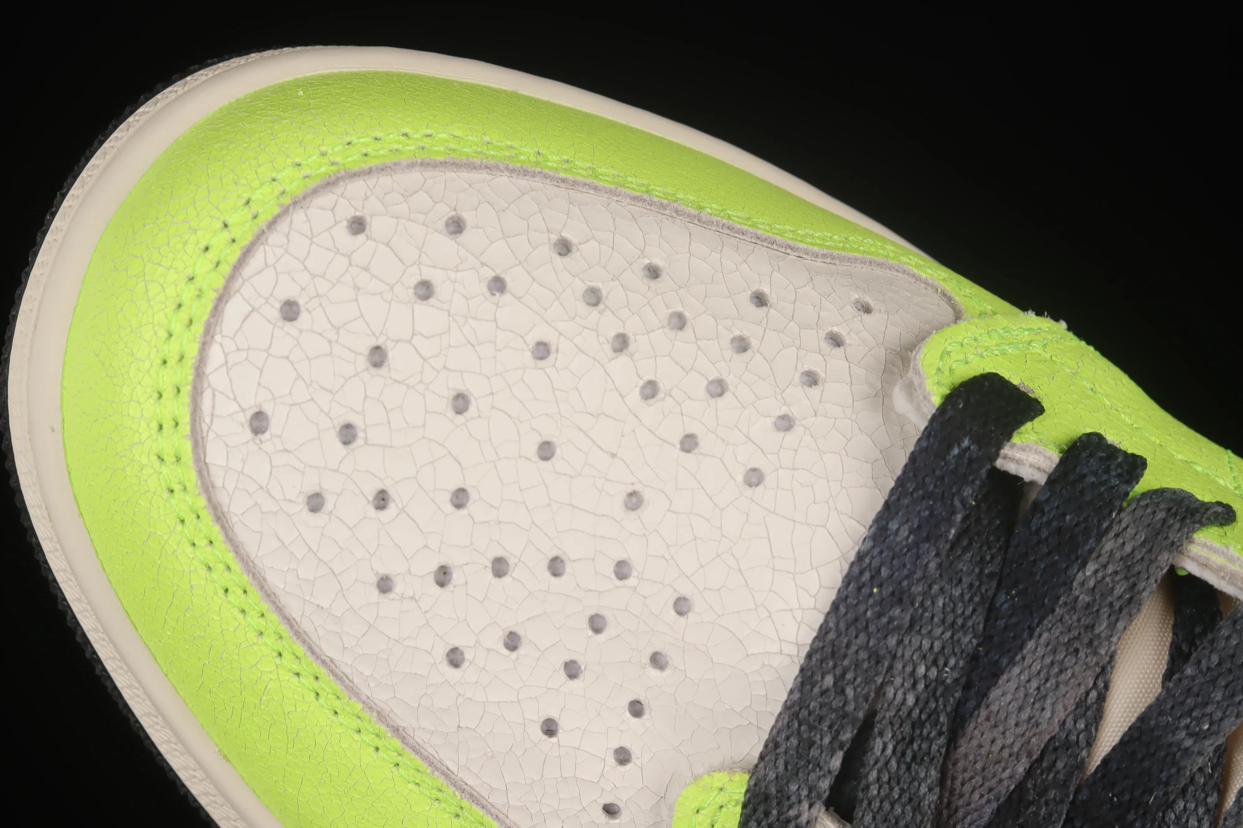 All categories Air Jordan Jordan series basketball shoes Air Jordan 1 High Air Jordan 1 High OG "Volt" AJ1 Joe 1 new fluorescent green 555088-702